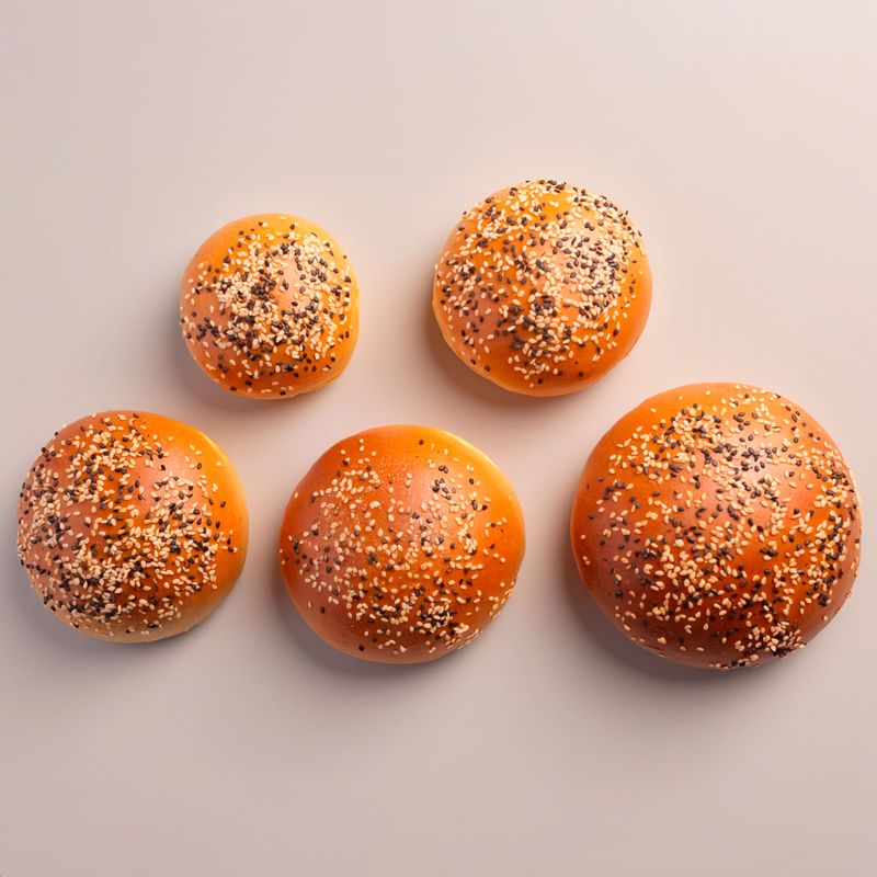 Burger buns with mixed white and black sesame in several sizes
